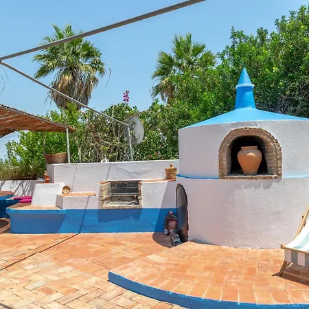 בית נופש Oasis Pool & Views
