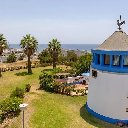 בית נופש Oasis Pool & Views אלבופיירה